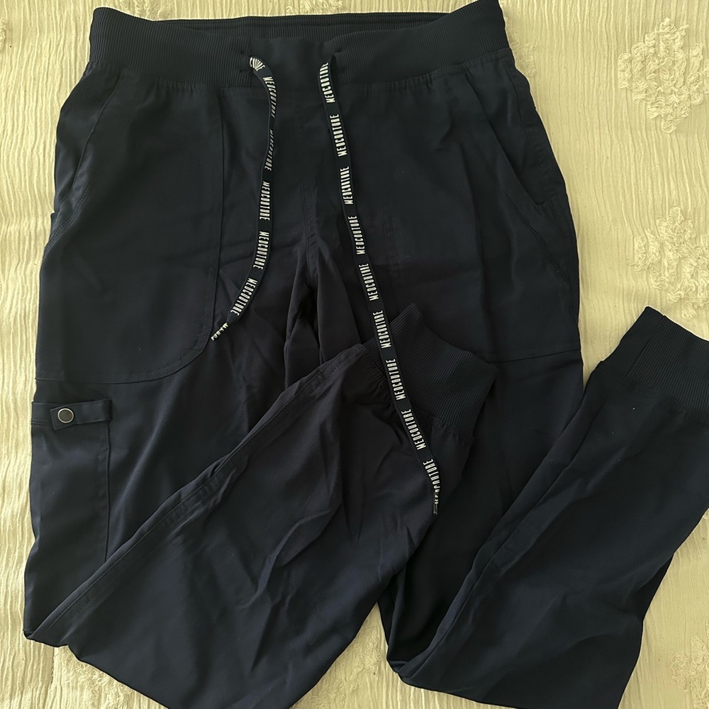 Women’s Navy Jogger Scrubs
